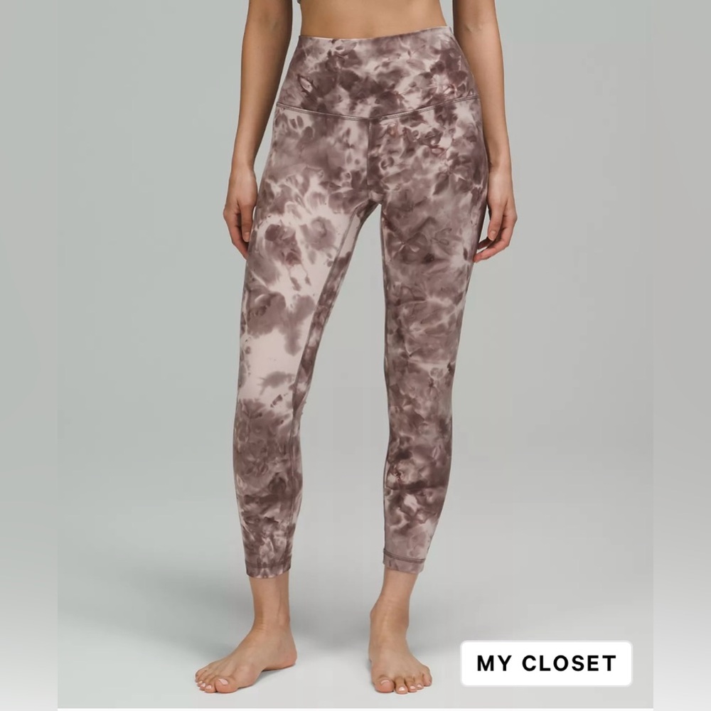 •LULULEMON Align™ High-Rise Pant 25"•